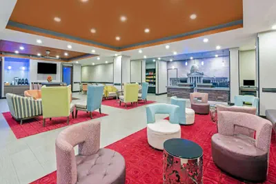 Photo 3 - La Quinta Inn & Suites by Wyndham Guthrie
