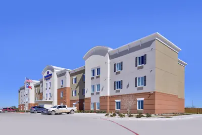 Photo 2 - Candlewood Suites Kenedy by IHG
