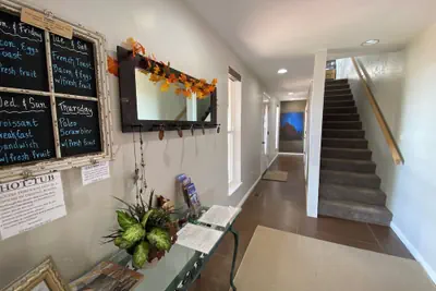 Photo 5 - Skyridge Inn