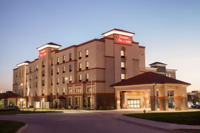 Photo 2 - Hampton Inn & Suites West Des Moines/SW Mall Area