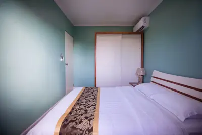 Photo 5 - Beach Garden Hotel