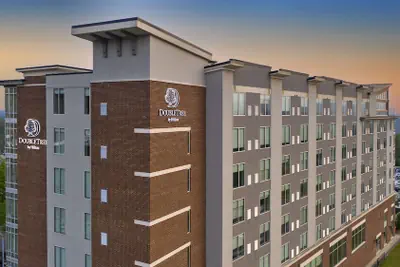 Photo 2 - DoubleTree by Hilton Asheville Downtown