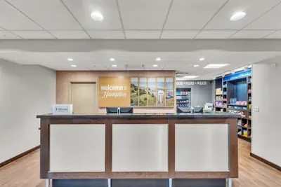 Photo 4 - Hampton Inn & Suites Kenosha Pleasant Prairie