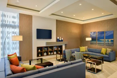 Photo 3 - Four Points by Sheraton Coral Gables