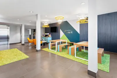 Photo 5 - Spark by Hilton Rochester South