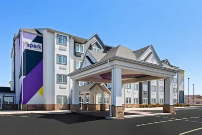 Photo 2 - Spark by Hilton Rochester South