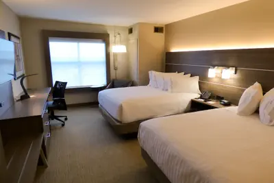 Photo 5 - Holiday Inn Express & Suites Plymouth - Ann Arbor Area by IHG