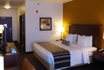 Photo 4 - Best Western Plus Lincoln Inn & Suites