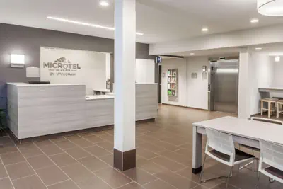 Photo 3 - Microtel Inn & Suites by Wyndham West Fargo Medical Center