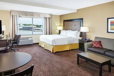 Photo 4 - Holiday Inn Express & Suites Sandusky by IHG