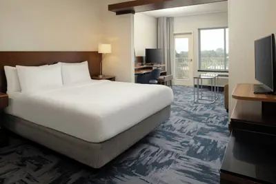 Photo 5 - Fairfield Inn & Suites by Marriott Santa Cruz, CA