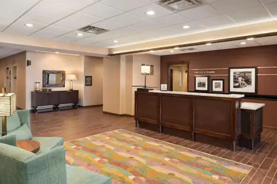 Photo 4 - Hampton Inn Lincoln Airport