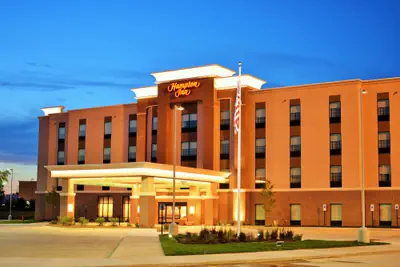 Photo 2 - Hampton Inn Lincoln Airport
