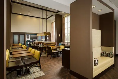 Photo 5 - Hampton Inn & Suites Syracuse/Carrier Circle