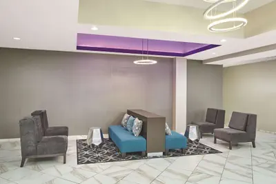 Photo 5 - La Quinta Inn & Suites by Wyndham Springfield IL
