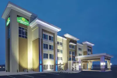 Photo 2 - La Quinta Inn & Suites by Wyndham Springfield IL