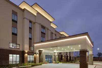 Photo 2 - Hampton Inn & Suites Tyler-South