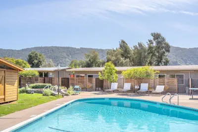 Photo 2 - Contenta Inn