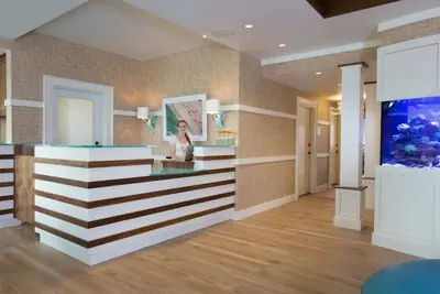 Photo 3 - The Break Hotel