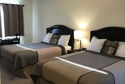 Photo 4 - Townhouse Inn & Suites