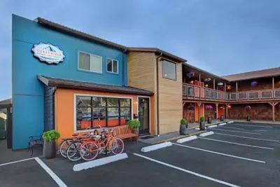 Photo 2 - Coast River Inn by OYO Seaside
