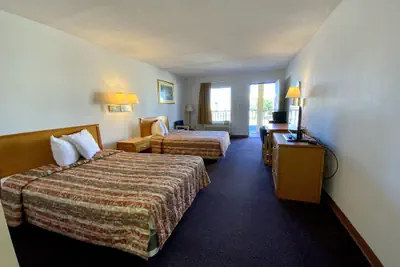 Photo 2 - Royal Inn