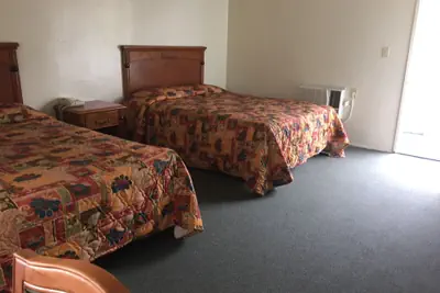 Photo 2 - Golden Hills Motel