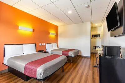Photo 5 - Motel 6 Elizabeth, NJ - Newark Liberty Intl Airport