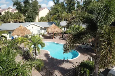 Photo 2 - Twin Palms at Siesta