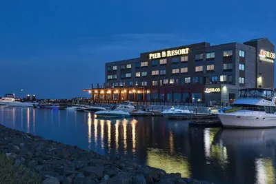 Photo 2 - Pier B Resort