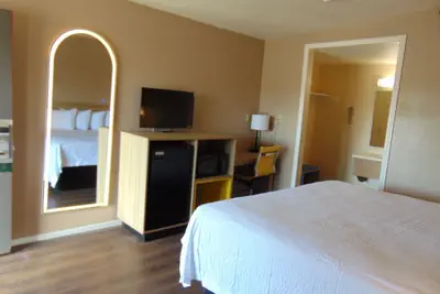 Photo 5 - Days Inn by Wyndham Victorville/Hesperia I-15 & Palmdale Rd