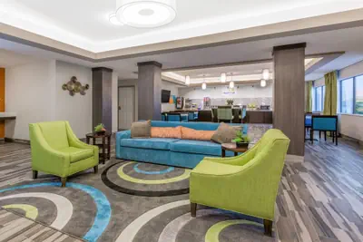 Photo 2 - Days Inn & Suites by Wyndham Katy