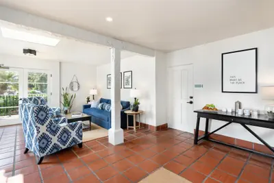 Photo 4 - Mason Beach Inn