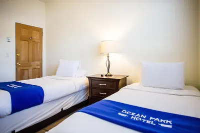 Photo 5 - Ocean Park Hotel