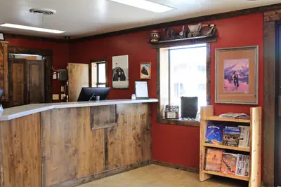 Photo 4 - Bowen Motel