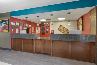 Photo 4 - Best Western Plus Gallup Inn & Suites