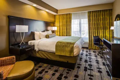Photo 4 - Best Western Plus University Inn