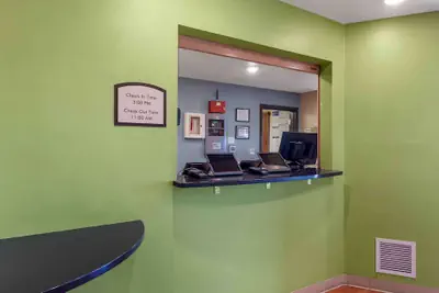 Photo 3 - Extended Stay America Select Suites - Colorado Springs