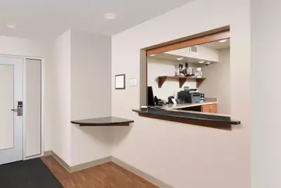 Photo 4 - Extended Stay America Select Suites - Oklahoma City - West