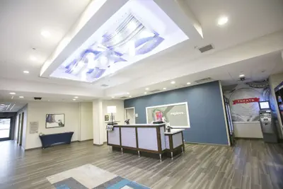 Photo 3 - Hampton Inn Toledo/Oregon