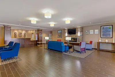 Photo 4 - Comfort Inn & Suites Lynchburg Airport - University Area