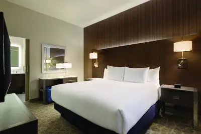 Photo 5 - Embassy Suites by Hilton The Woodlands at Hughes Landing