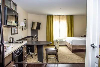 Photo 5 - Candlewood Suites : Overland Park - W 135th St by IHG