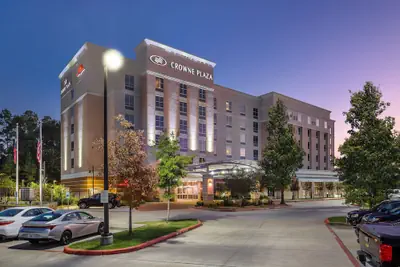 Photo 2 - Crowne Plaza Shenandoah - Woodlands Area by IHG