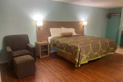 Photo 4 - Sun Motel