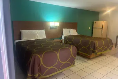 Photo 2 - Sun Motel