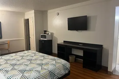 Photo 5 - Studio 6 Suites Euless, Tx – Dfw West