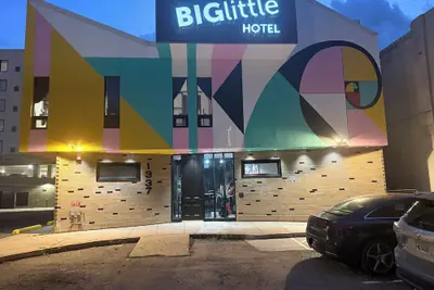 Photo 2 - BIG LITTLE HOTEL
