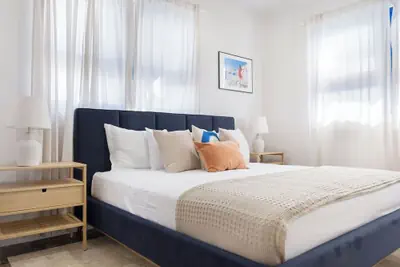 Photo 2 - Ocean Park 1BD-1BA-Pool Walktobeach -V