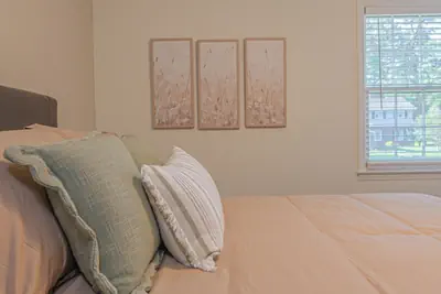 Photo 4 - Relaxing 3BR Getaway with Pool and games
